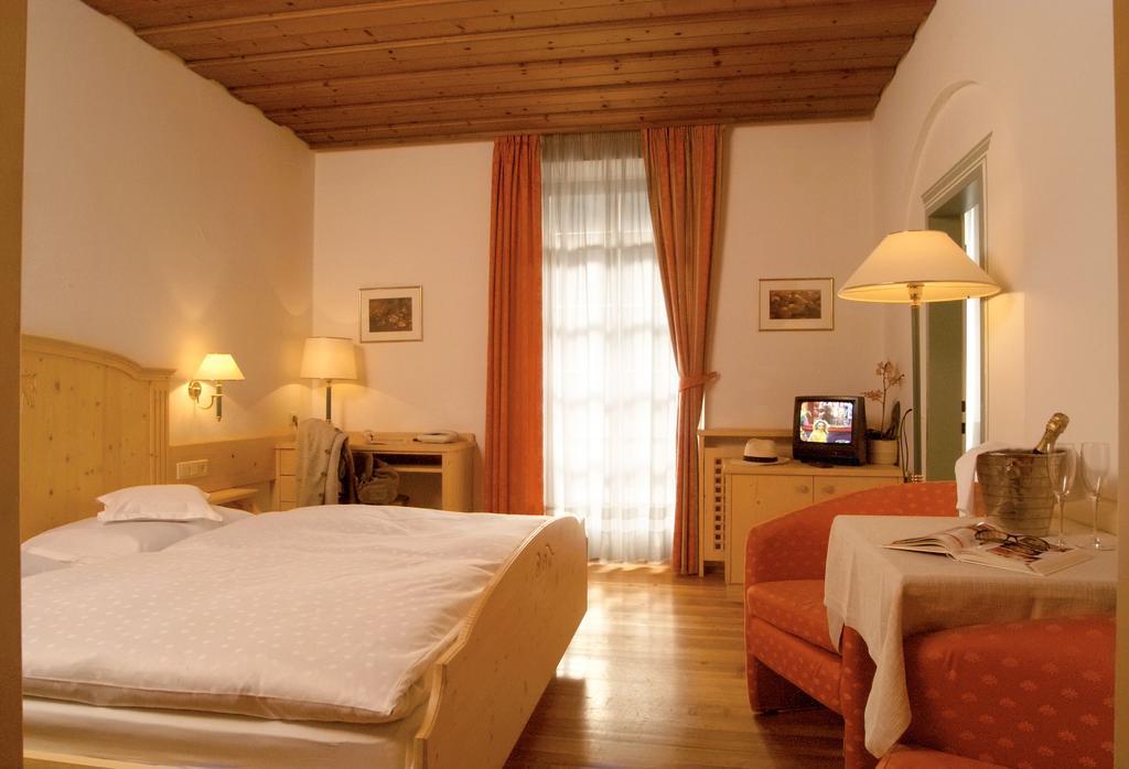 Romantik Hotel Post Нова Леванте Екстериор снимка