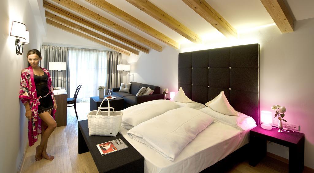 Romantik Hotel Post Нова Леванте Екстериор снимка