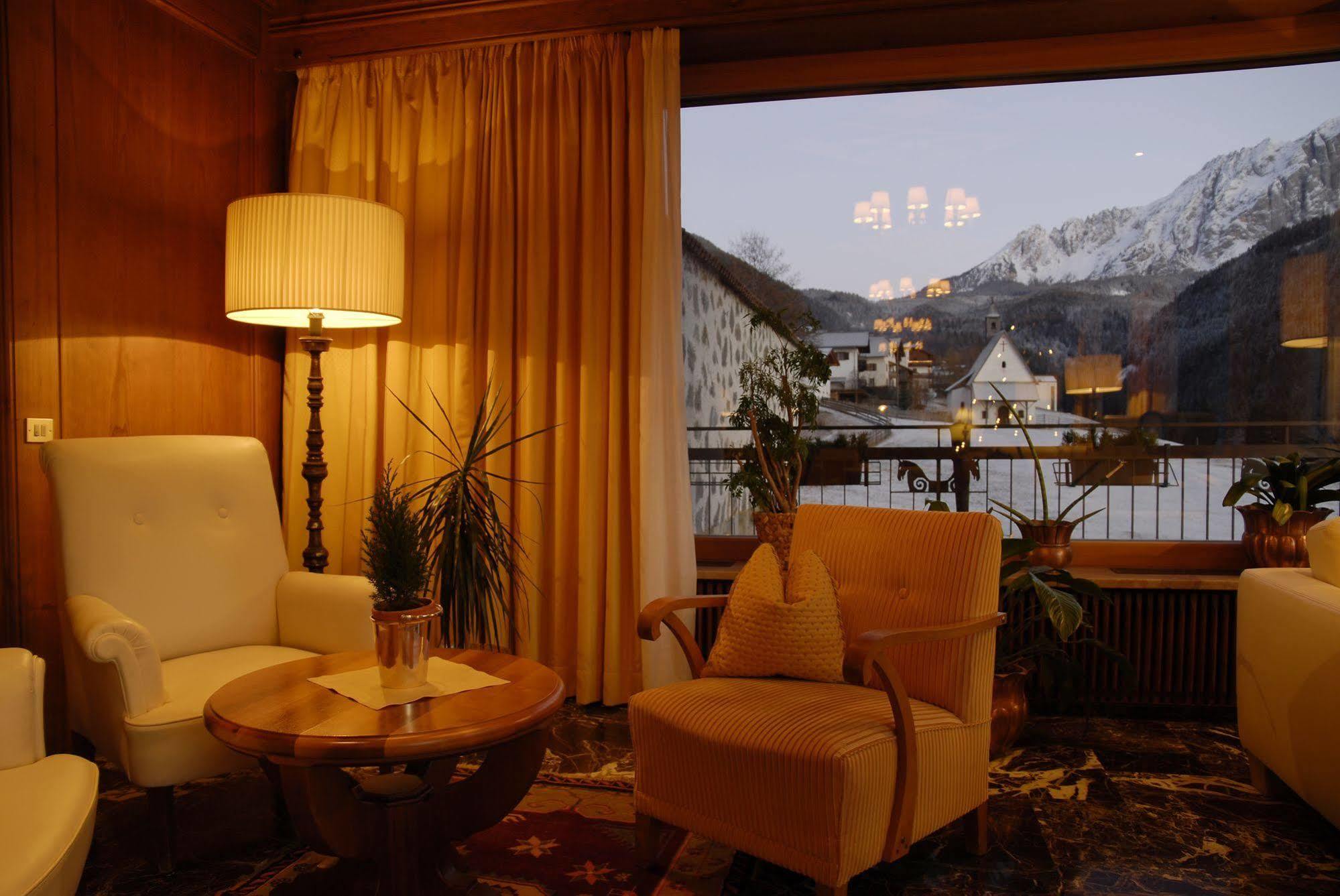 Romantik Hotel Post Нова Леванте Екстериор снимка
