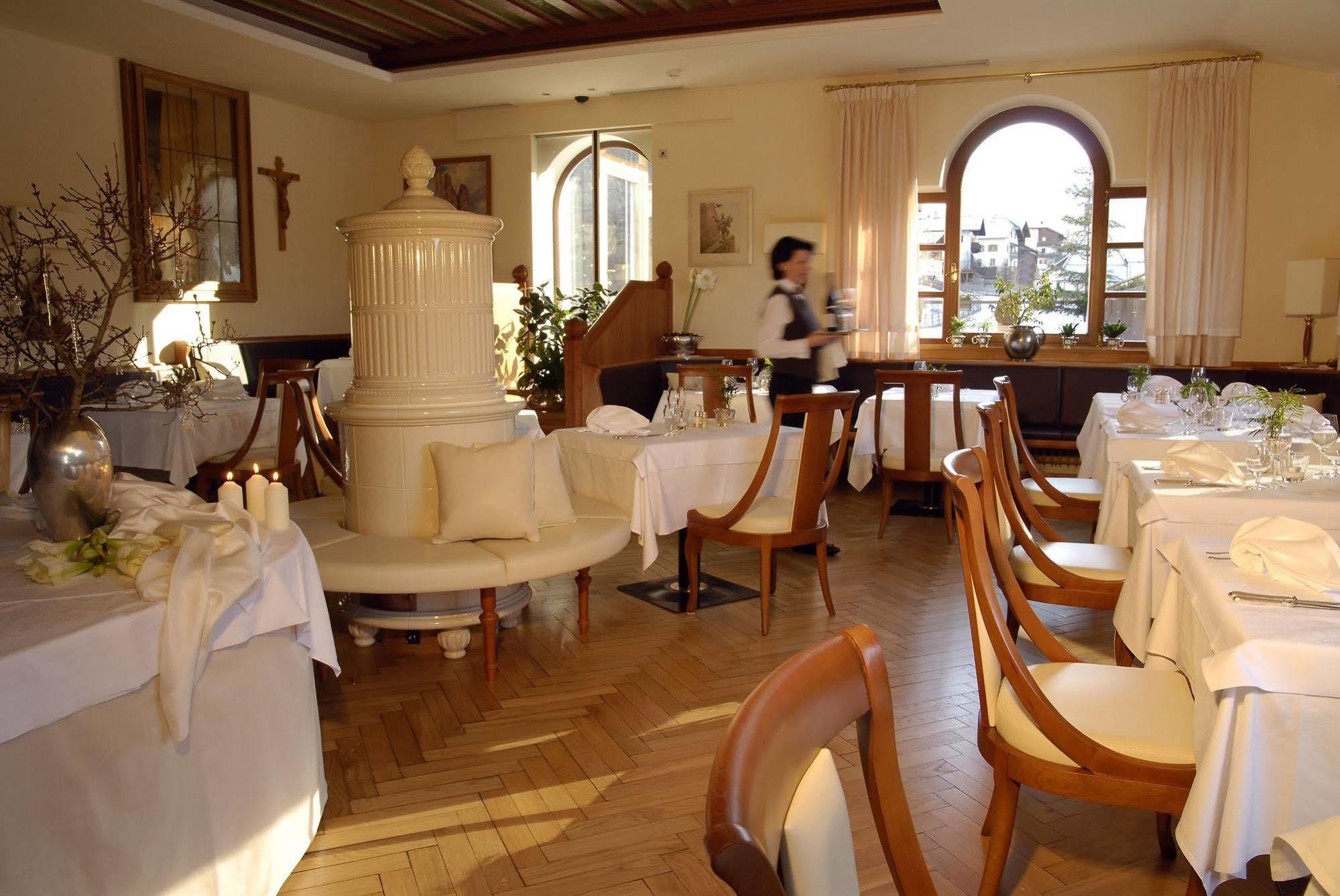 Romantik Hotel Post Нова Леванте Ресторант снимка